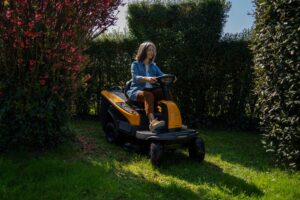 STIGA Traktor Akumulatorowy SWIFT 372e