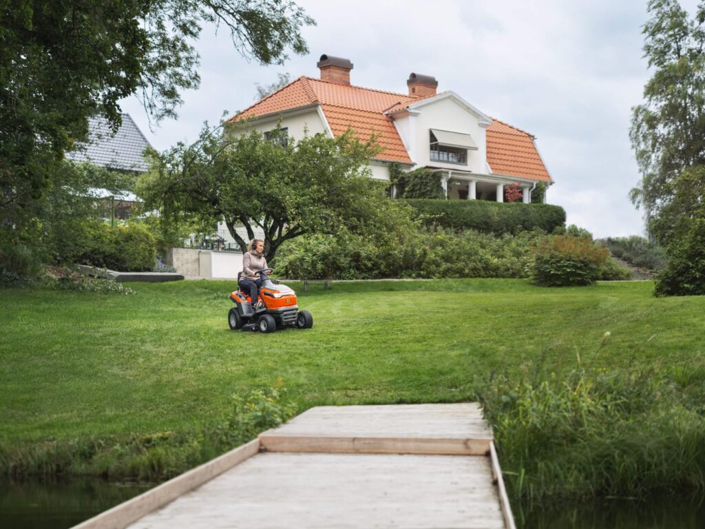 Husqvarna Traktor ogrodowy TS 112 Husqvarna Traktor ogrodowy TS 112