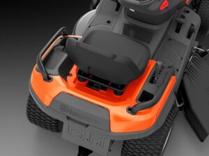 Husqvarna Traktor ogrodowy TS 220T Husqvarna Traktor ogrodowy TS 220T