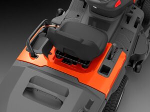 Husqvarna Traktor ogrodowy TC 220T Husqvarna Traktor ogrodowy TC 220T