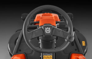 Husqvarna Traktor Rider R 420TsX AWD Husqvarna Traktor Rider R 420TsX AWD