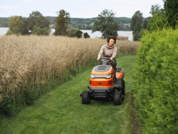 Husqvarna Traktor ogrodowy TS 215T