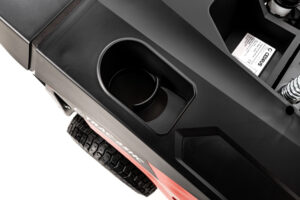 traktor ogrodowy z miejscem na kubek