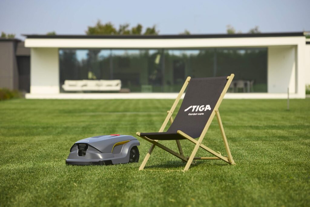 Stiga Autonomiczny robot koszący A 100v Stiga Autonomiczny robot koszący A 100v